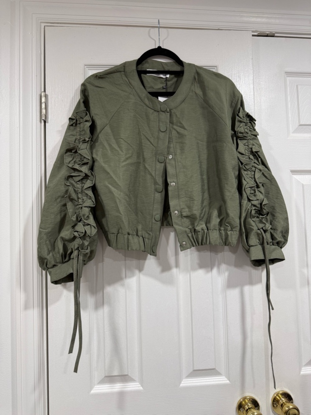 Touche Prive Ruched Sleeve Cropped Jacket - Olive